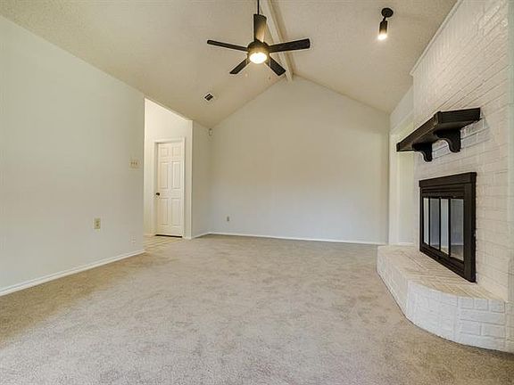 5th image of 6724 Longleaf Ln