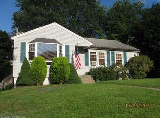 14 Hillcrest Ave, Ledyard, CT 06339