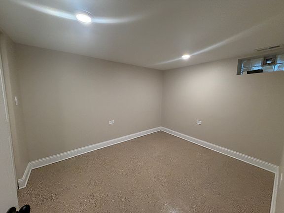 5th image of 4209 Maryland St