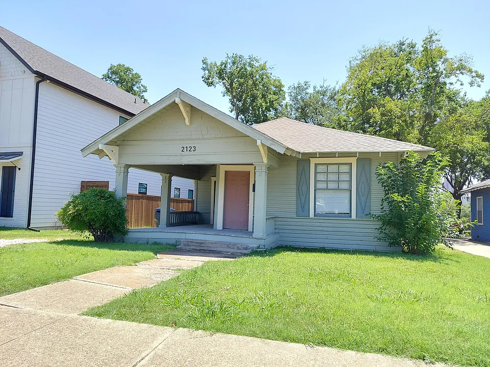 2123 Madera St
