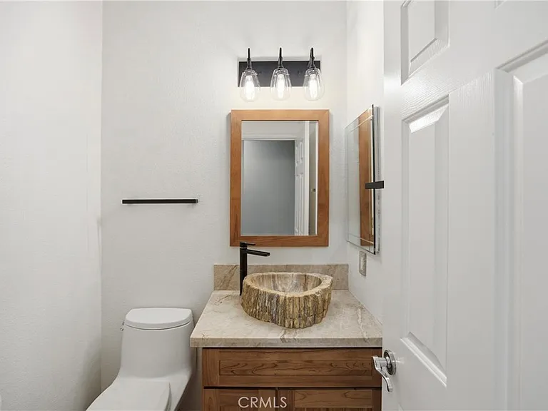 1059 S Positano Ave — Photo 18