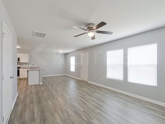3rd image of 3904 Miller Dr