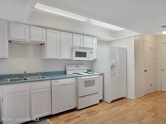 4th image of 5200 Villa View Dr APT 9D