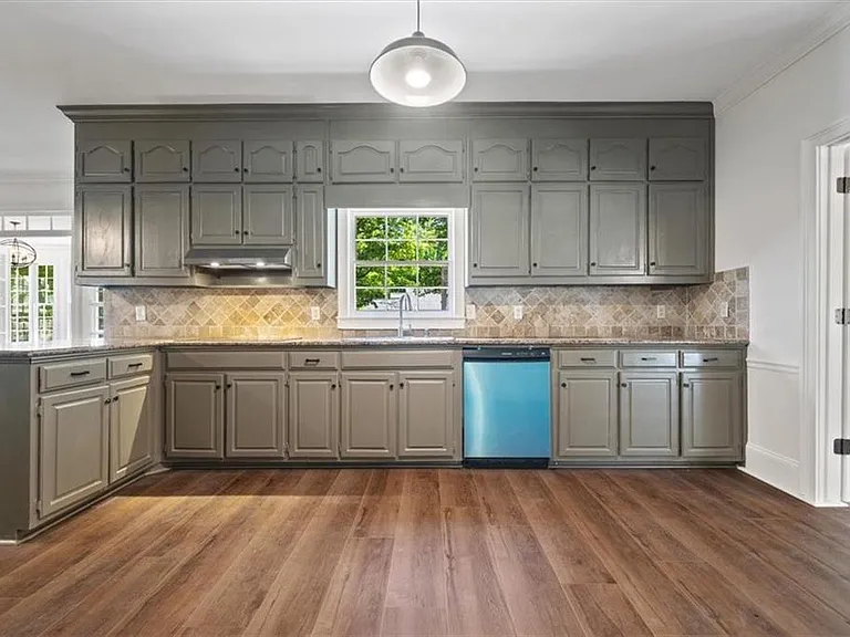 2120 Skyland Cove Ln — Photo 10