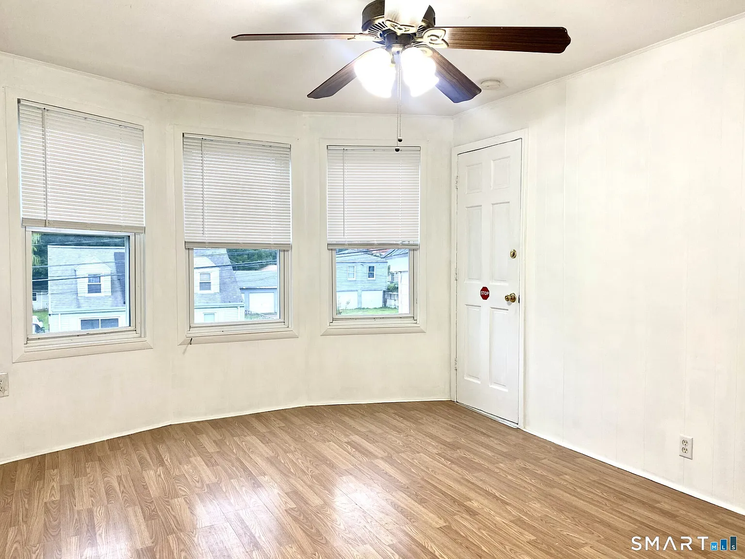 3 bed, 1.0 bath, 972 sqft, $1,700 — Photo 3