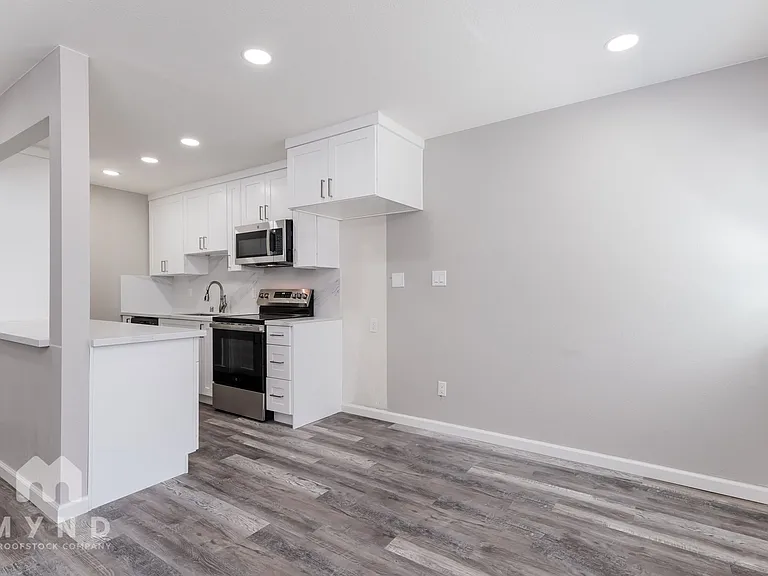 905 Carro Dr #2 — Photo 10