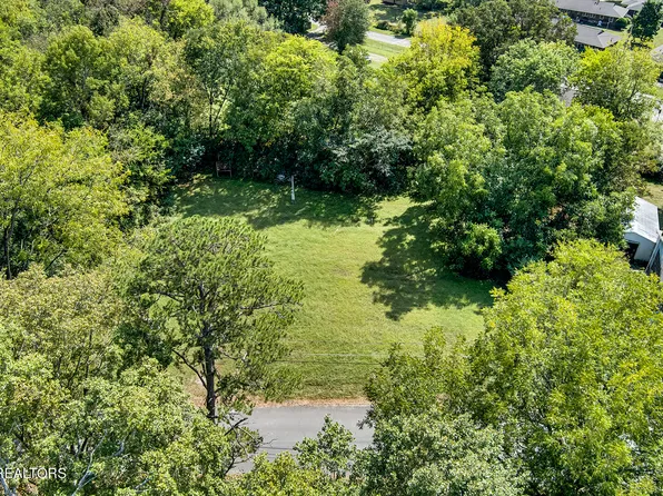 804 Latham St, Etowah, TN 37331