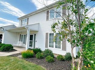 9006 Dunmore Ln, Fort Wayne, IN 46804