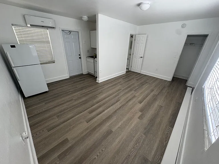 240 NW 64th St #4 — Photo 3