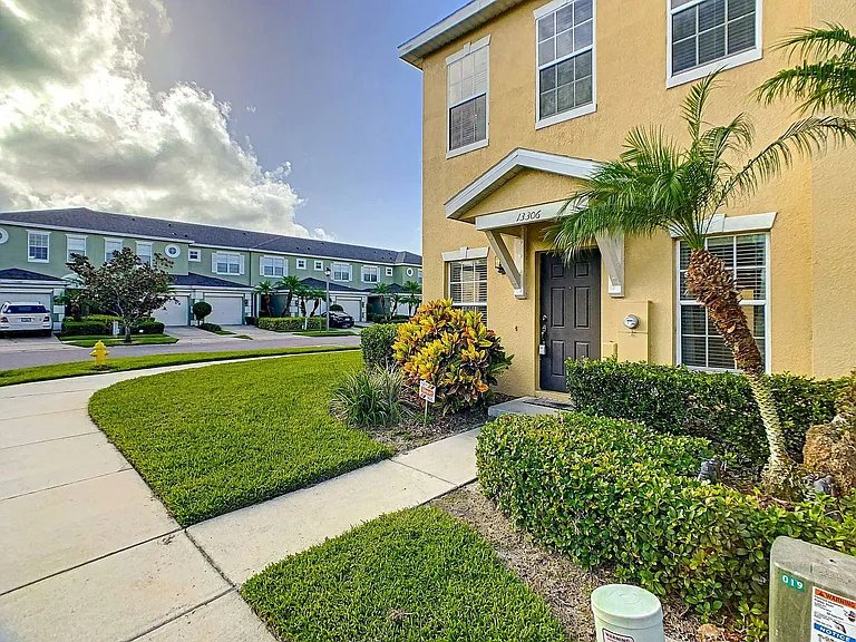 13306 Daniels Landing Cir — Photo 2