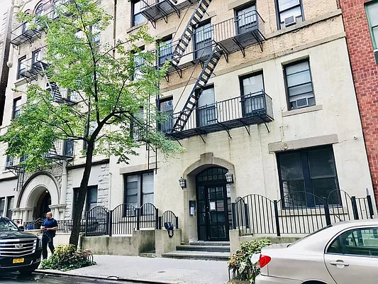 Rented by Sky Management | media 33