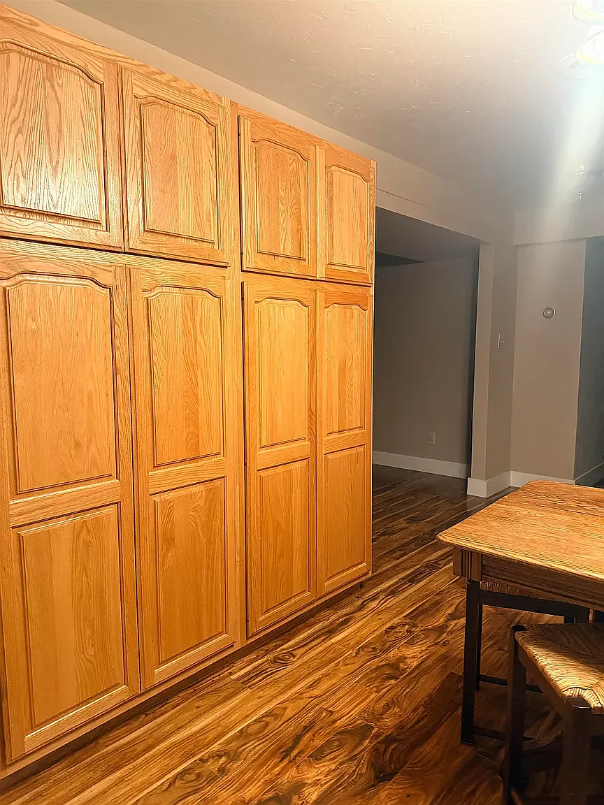 3 bed, 1056 sqft, $1,700 — Photo 2