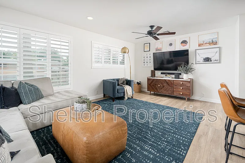 3 bed, 2.0 bath, 1477 sqft, $2,500 — Photo 3