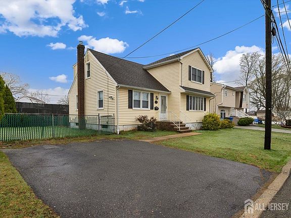 3rd image of 1 Zoar St