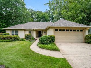 1092 Pine Grove Dr, Alpharetta, GA 30009