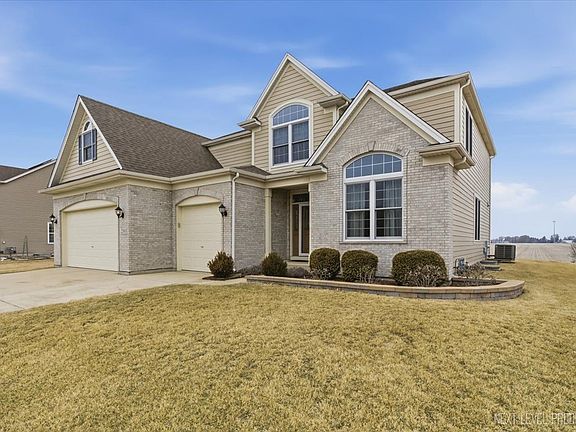 3rd image of 2593 Moutray Ln