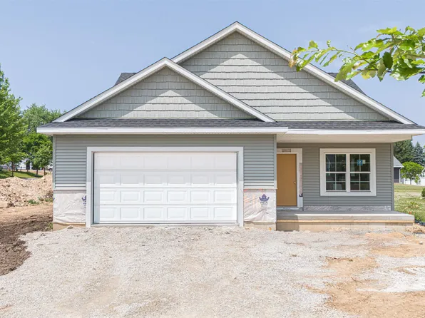 336 Sandmar Dr, Ripon, WI 54971