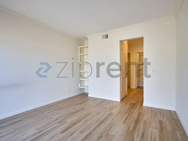 25761 Le Parc #87 — Photo 14