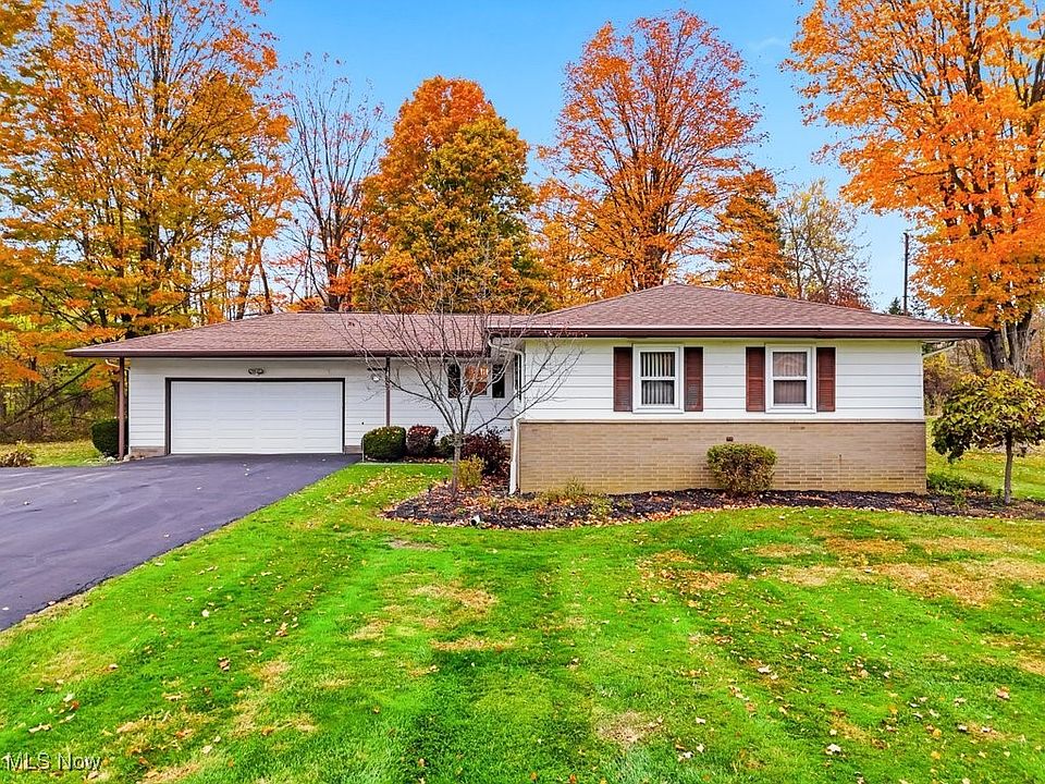 1st image of 383 Janes Ln