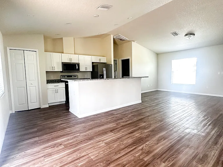4276 E Ravenna St — Photo 7
