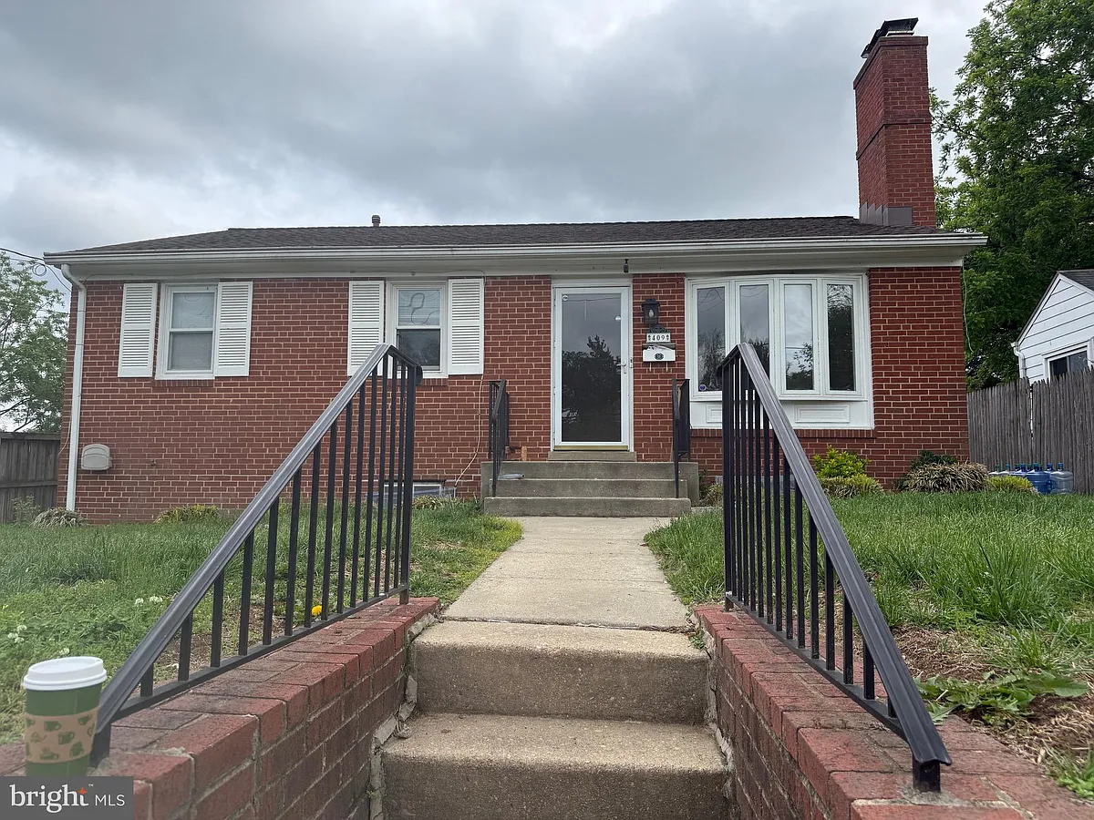 Building Photo - 409 McArthur Dr