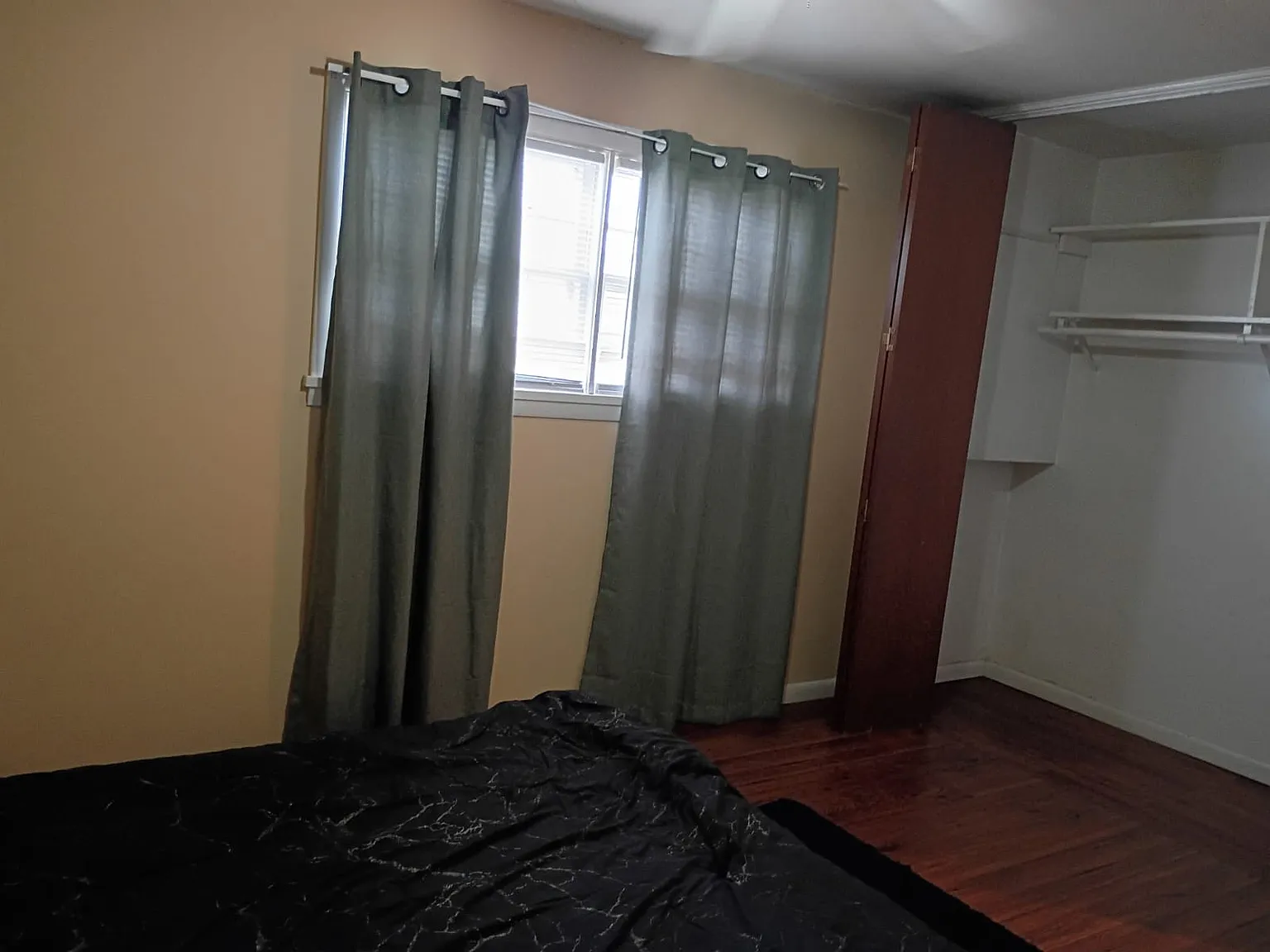 Brick Haven - 117 - Unit 9 — Photo 4