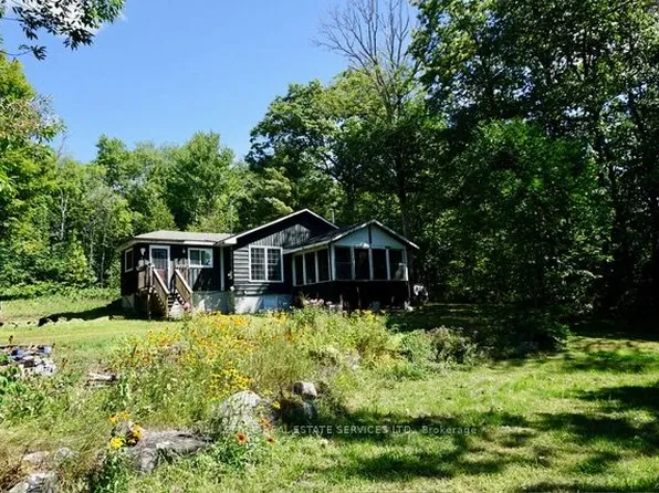 1116 Moon River Rd, Muskoka Lakes, ON P0C 1A0