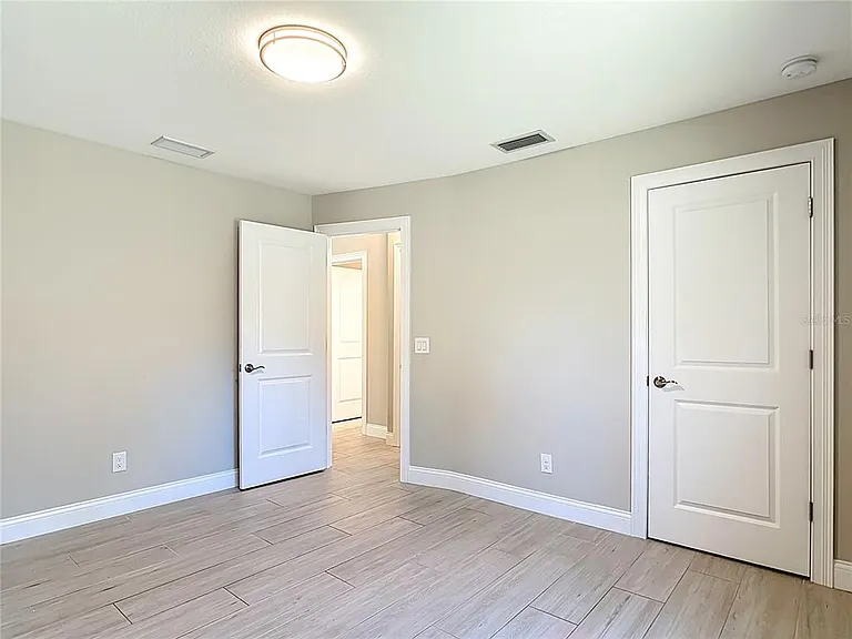 540 Alabama Ave — Photo 32