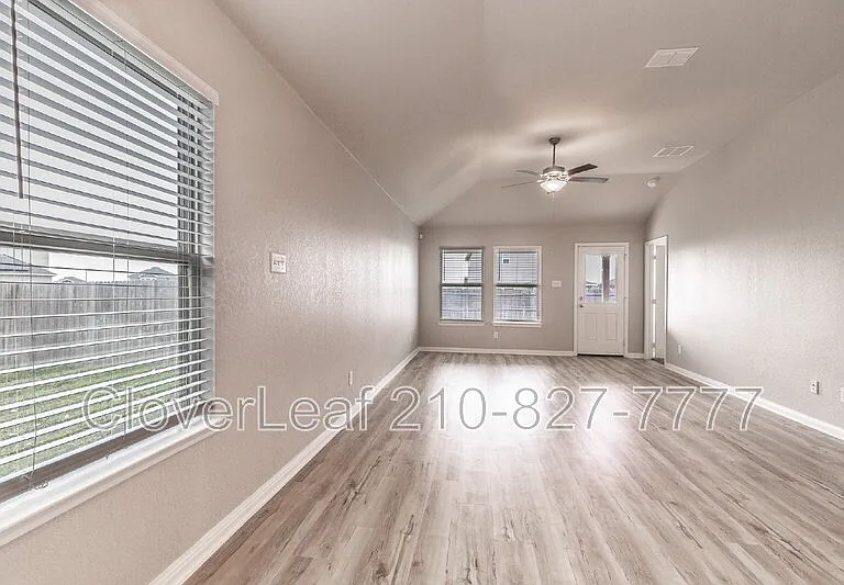 6334 Willow Point Blvd — Photo 8