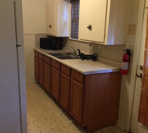 3rd image of 451 Bryn Mawr Dr