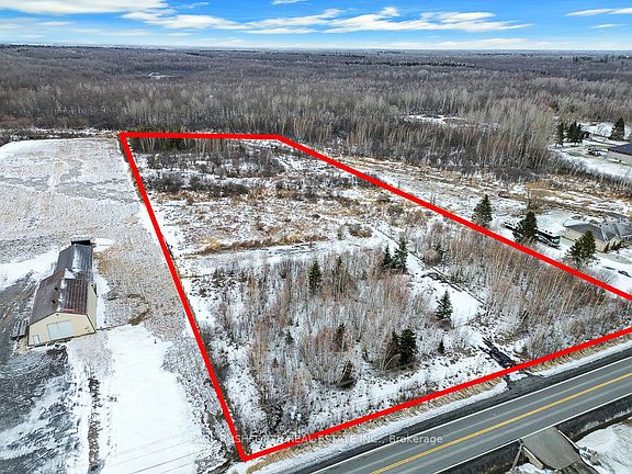 3rd image of 2667 Russland Rd