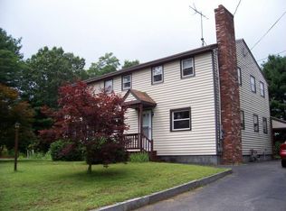 33 S Hunt Rd, Amesbury, MA 01913