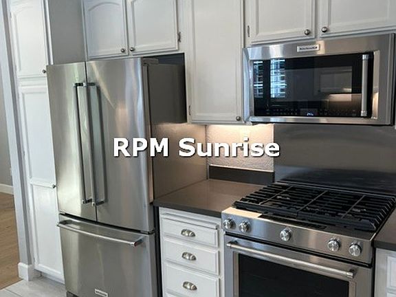 3rd image of 5214 Pebble Glen Dr