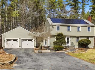 10 Cheyenne Rd, Pepperell, MA 01463