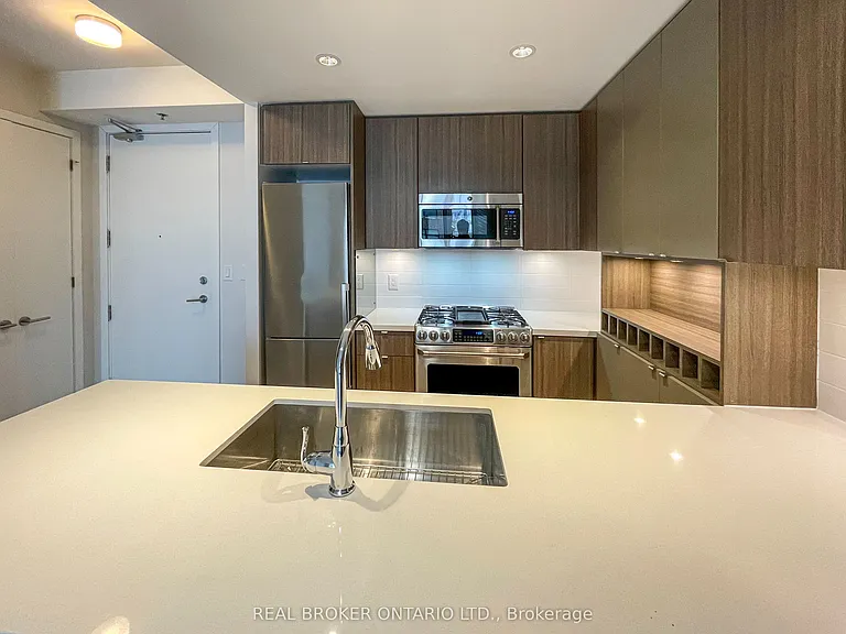 88 Colgate Ave #220 — Photo 2