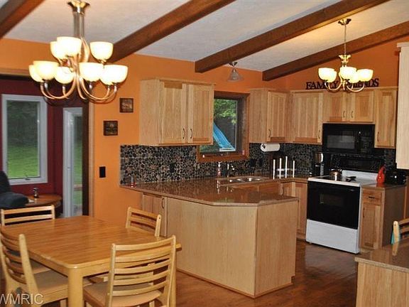 3rd image of 5801 Arroyo Vista Dr NE