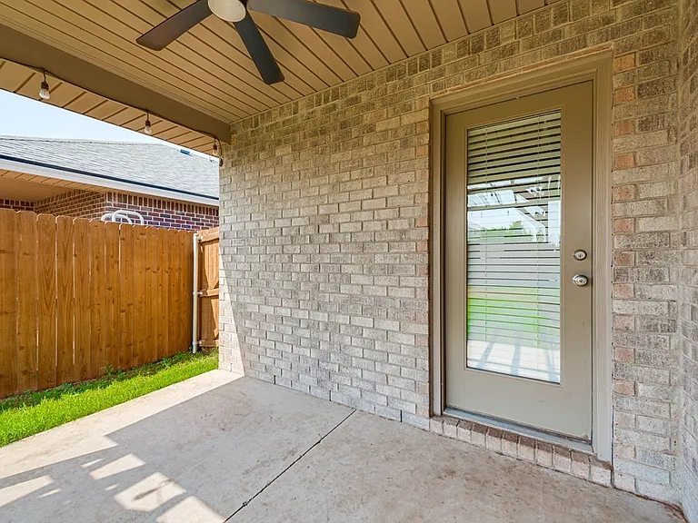 6714 Lonesome Dove Ln — Photo 22