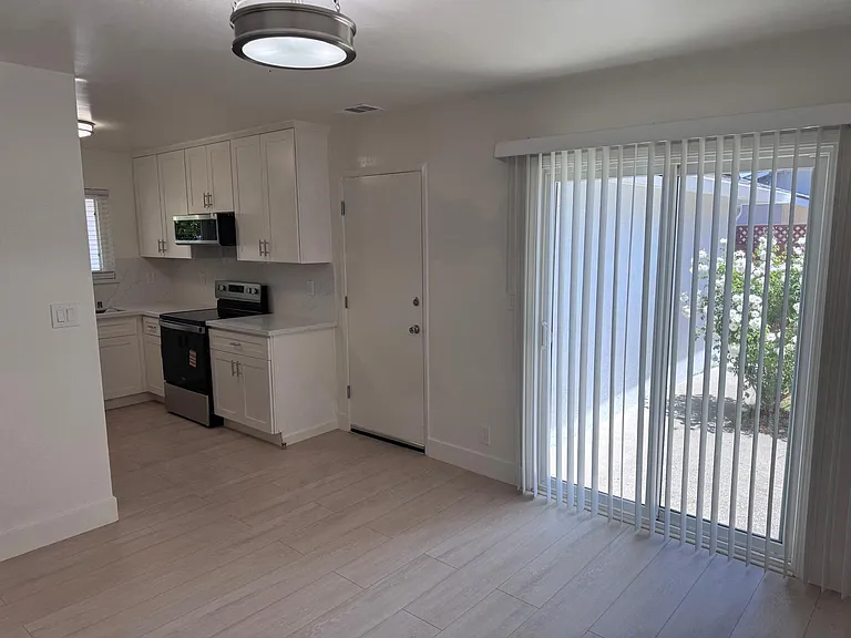 4946 Everglades Park Dr — Photo 6