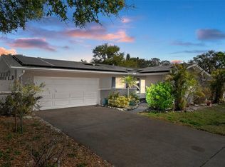 650 Jacaranda St, Dunedin, FL 34698