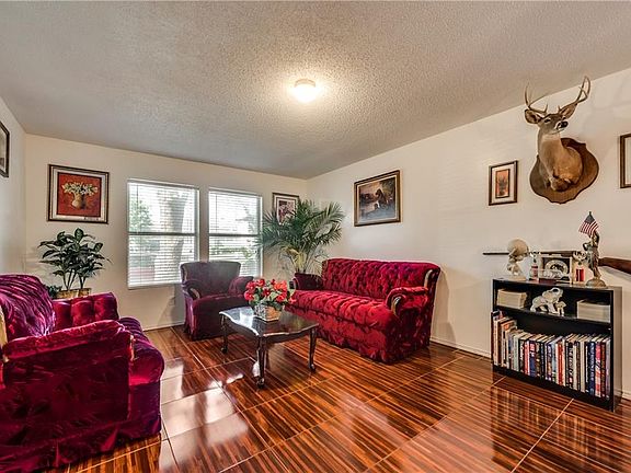 3rd image of 2824 Quail Run Dr