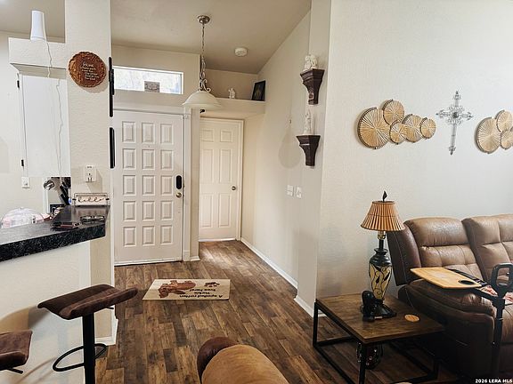 4th image of 6815 Raintree