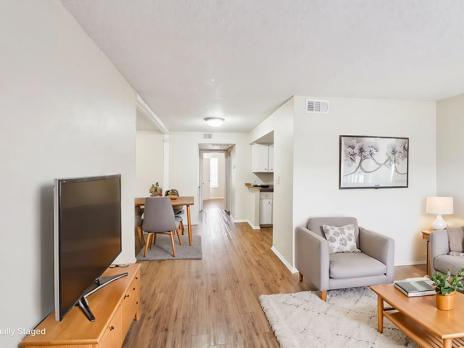 Bear Creek Apartments — Photo 2