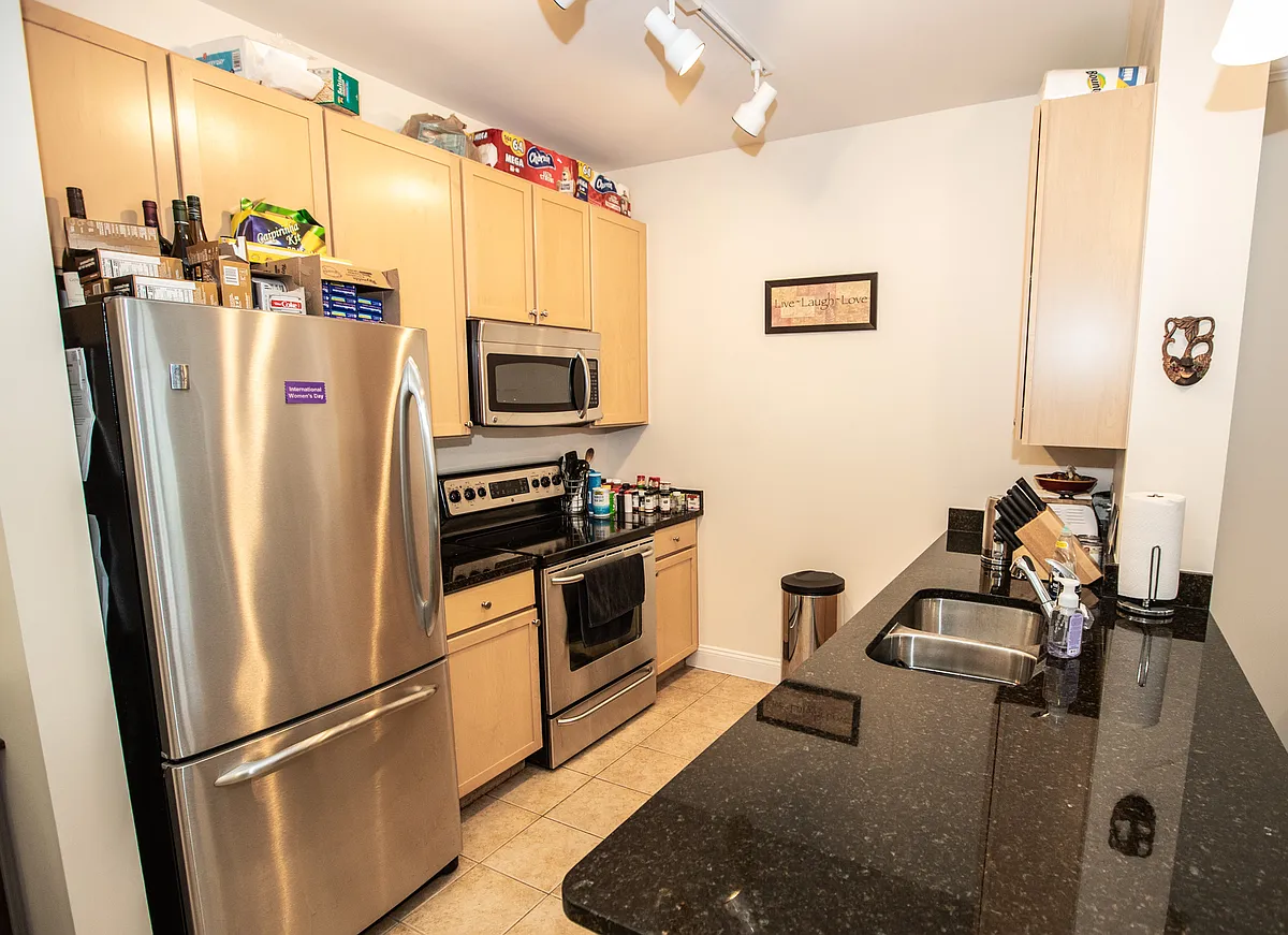 Building Photo - 1391 Pennsylvania Ave SE #216