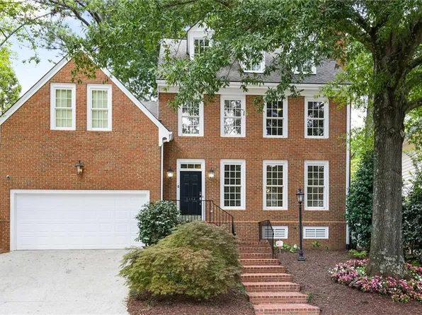 2124 Village Point NE, Atlanta, GA 30319