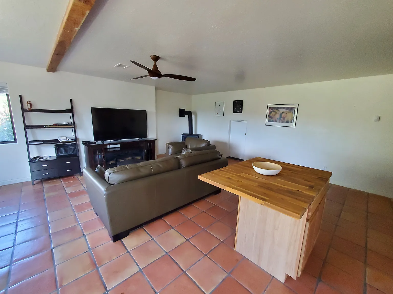 1 bed, 950 sqft, $1,700 — Photo 3