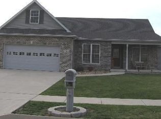 2013 Eastlake Dr, Ottawa, IL 61350