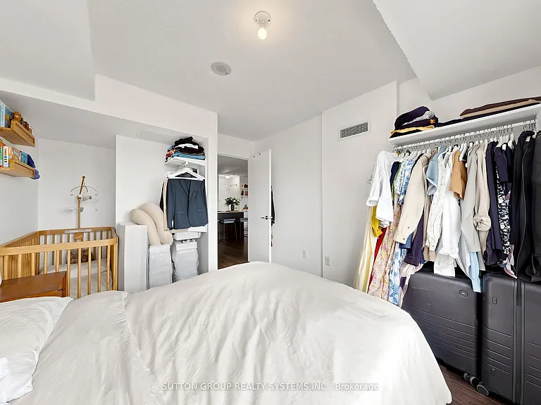 812 Lansdowne Ave #714 — Photo 22
