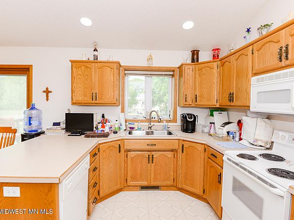 5th image of 2911 Eagle Dr