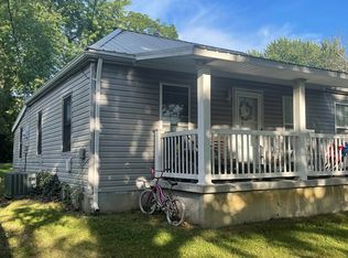 413 N Park Ave, Cuba, MO 65453