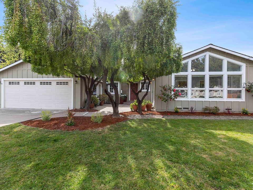 1st image of 16236 Roseleaf Ln